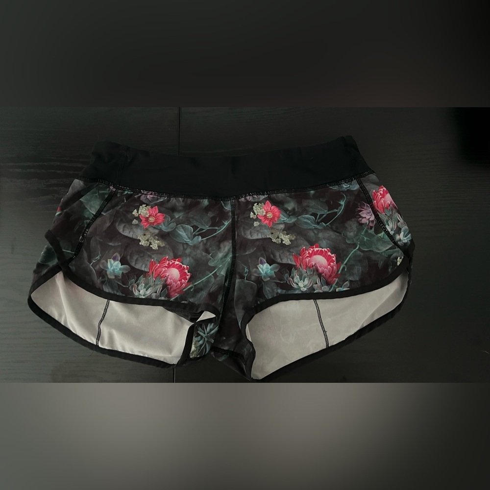 Lululemon speed up low rise 2.5”